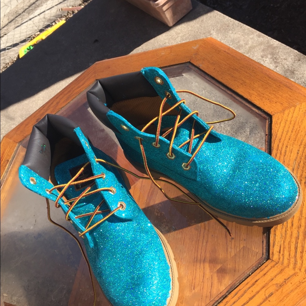 Customized Timberlands - Picture 3 of 3